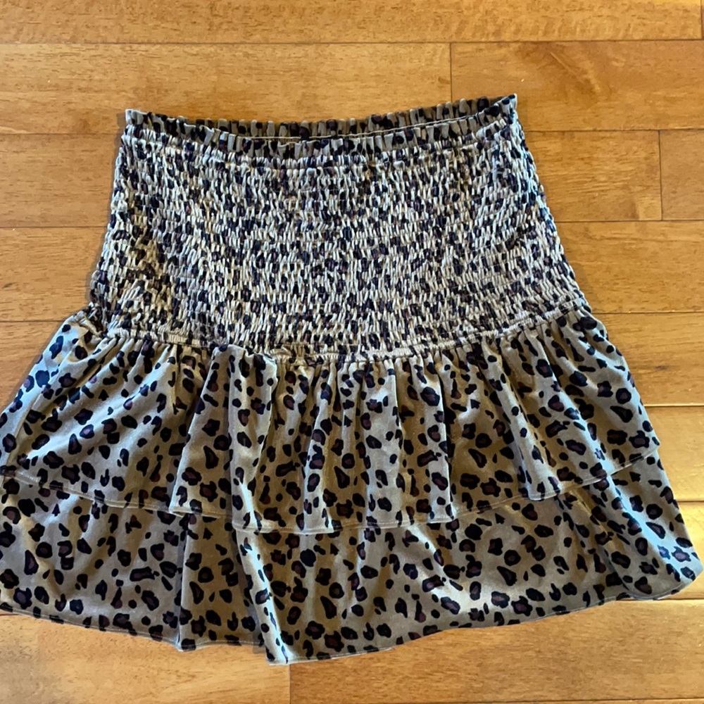 Super cute Storia pull on skirt
